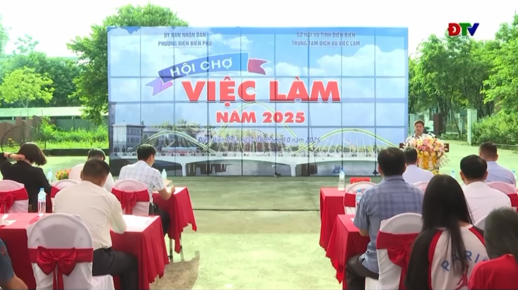 Sở Nội vụ tỉnh Điện Biên tổ chức Hội chợ việc làm năm 2025.